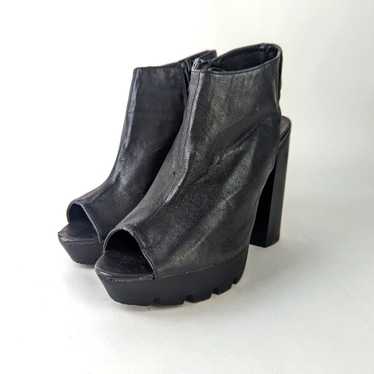 Qupid Chunky Heeled Peep Toe Booties - 6