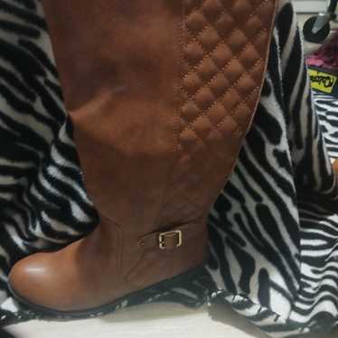 Brand New St. JOHNS BAY riding style boots. Size 7