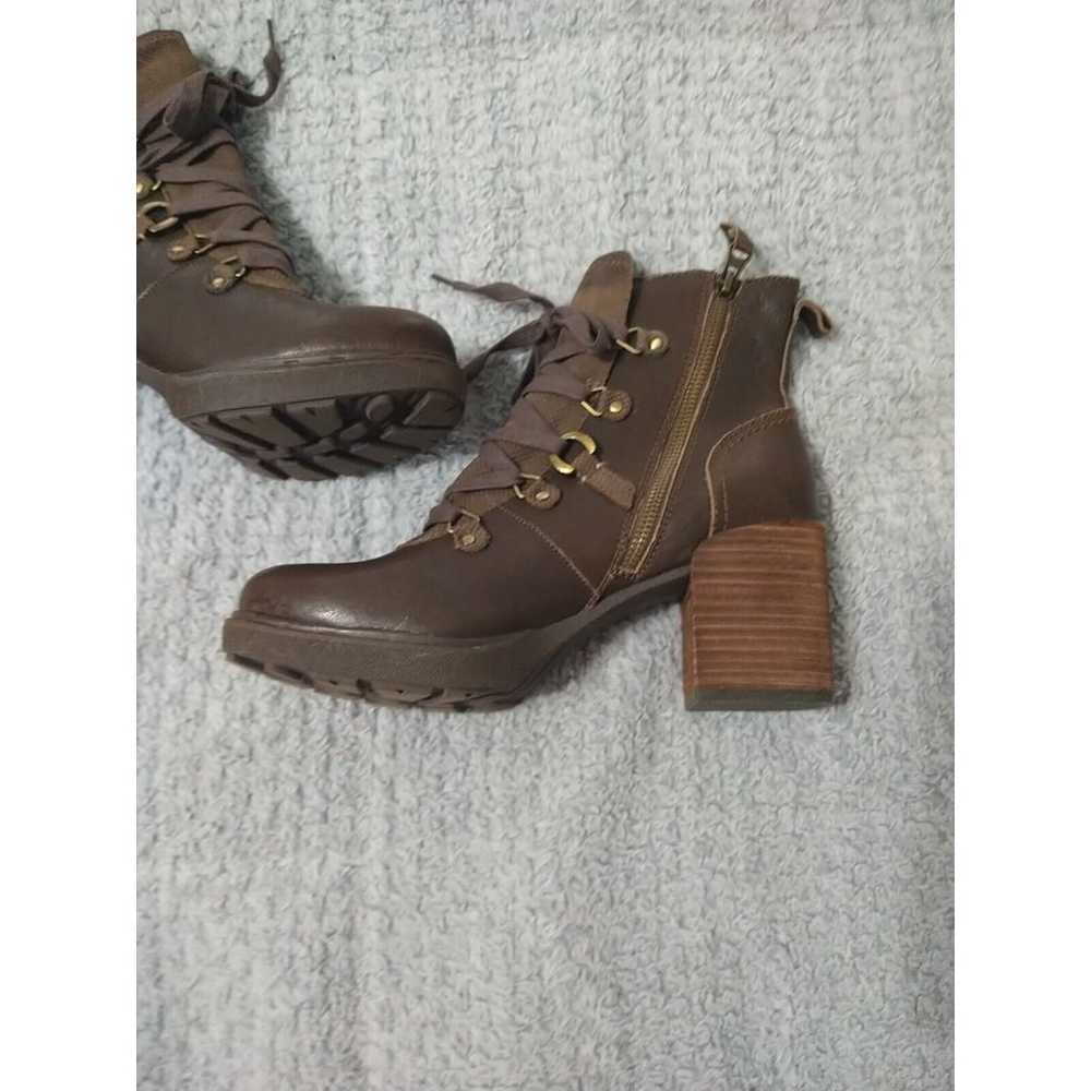 Otbt Leather Heeled Brown Lace Up Boots  Size 8.5 - image 2