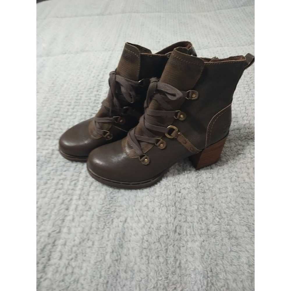 Otbt Leather Heeled Brown Lace Up Boots  Size 8.5 - image 7