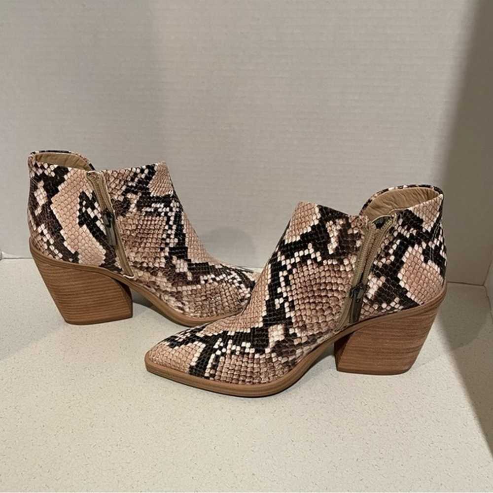 Vince Camuto Snakeskin Embossed Premium Leather A… - image 12