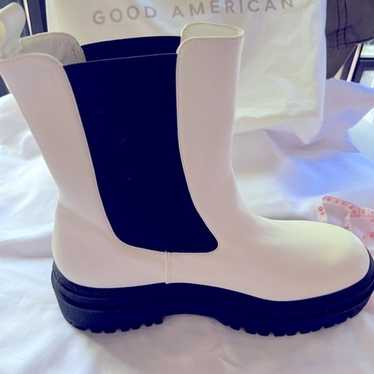 Good American Chelsea Boot White Leather Women 10… - image 1