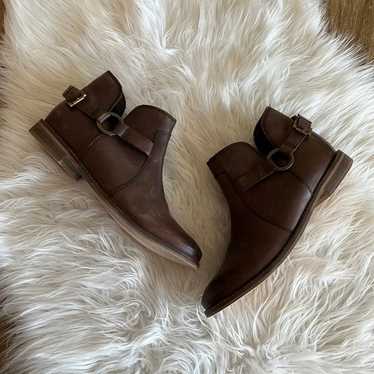 Oobash brown ankle boots size 9