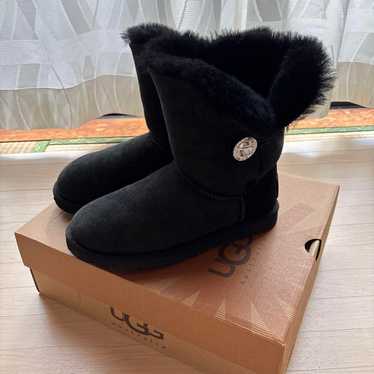 UGG sheepskin boots black