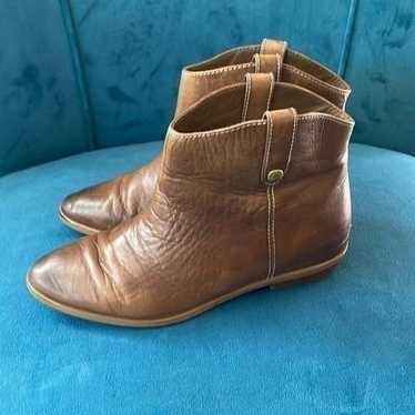 Michael Michael Kors Tan Peter Pan crinkle booties