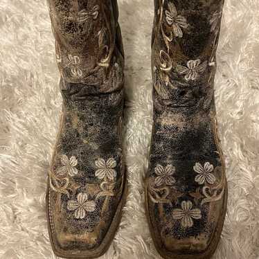 women’s cowgirl boots