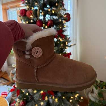 Bailey Button Uggs