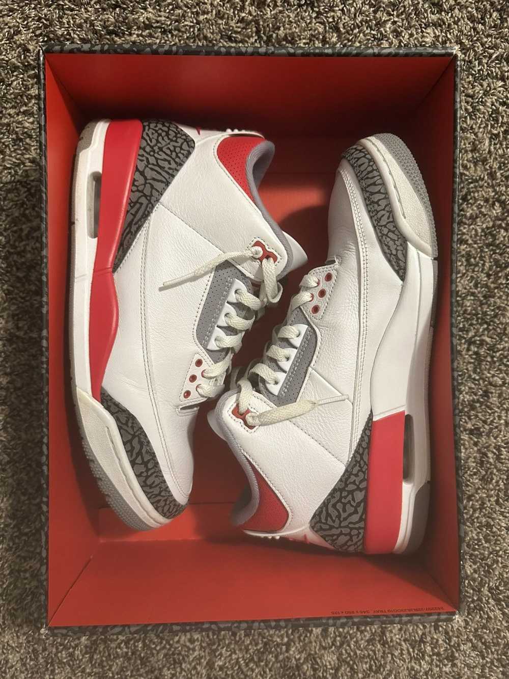 Jordan Brand × Nike Jordan 3 Retro Fire Red (2022) - image 2