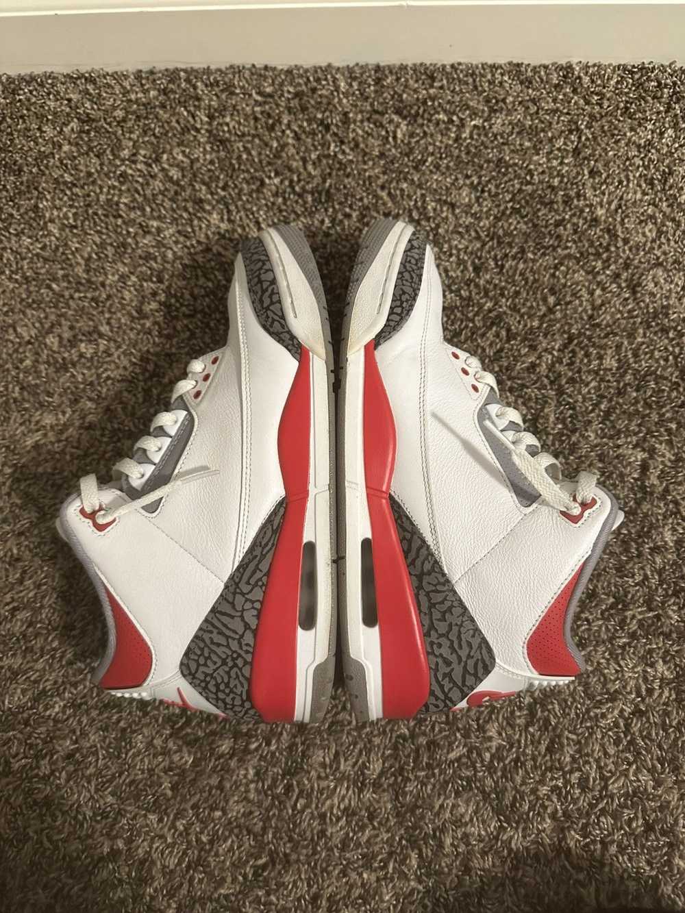 Jordan Brand × Nike Jordan 3 Retro Fire Red (2022) - image 3