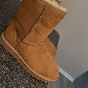 UGG classic short II