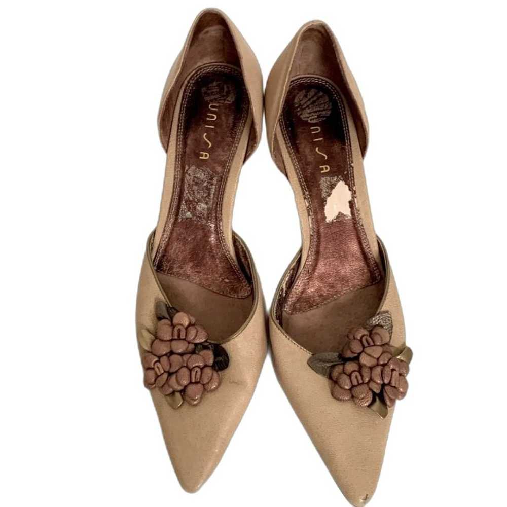 Unisa Tan Leather Floral Pointed Toe D’Orsay Kitt… - image 3