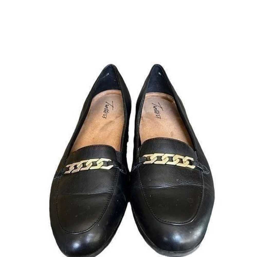 Trotters black leather women’s loafers with brass… - image 8