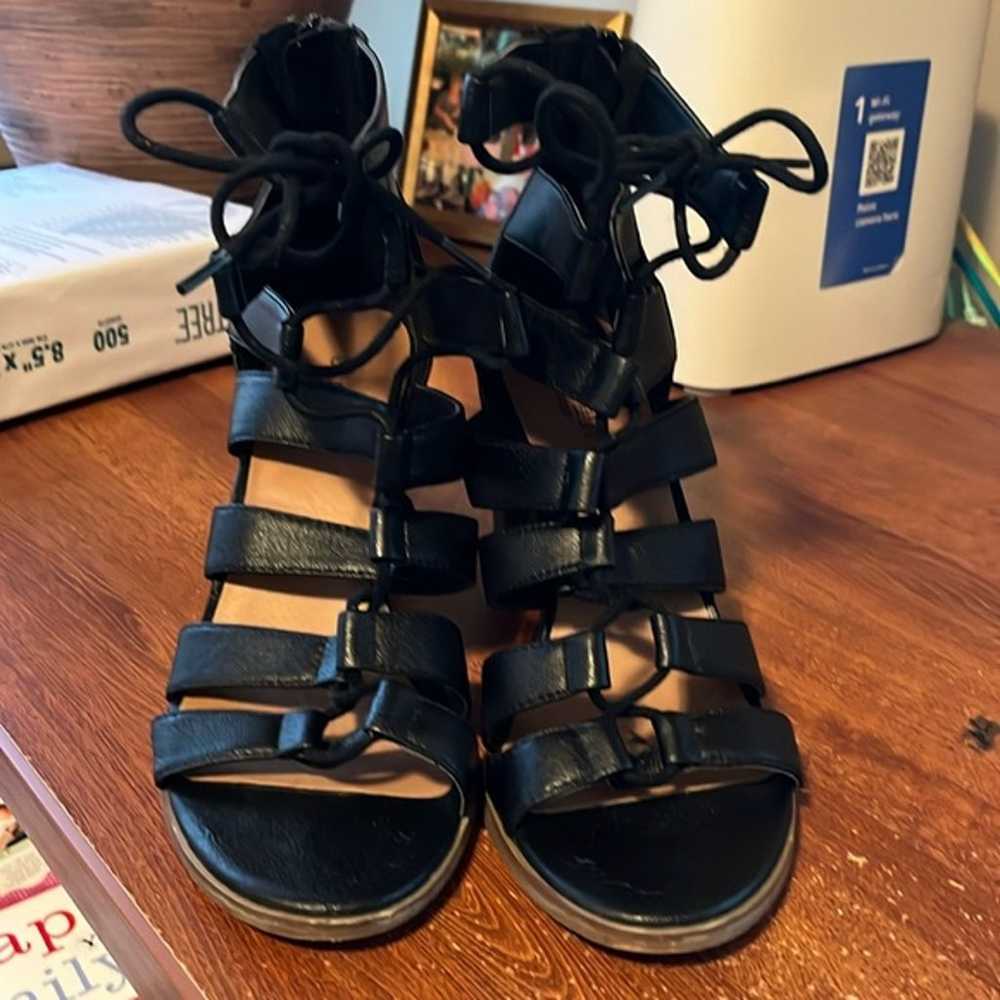 Crown vintage strappy, sandals 7.5 - image 1