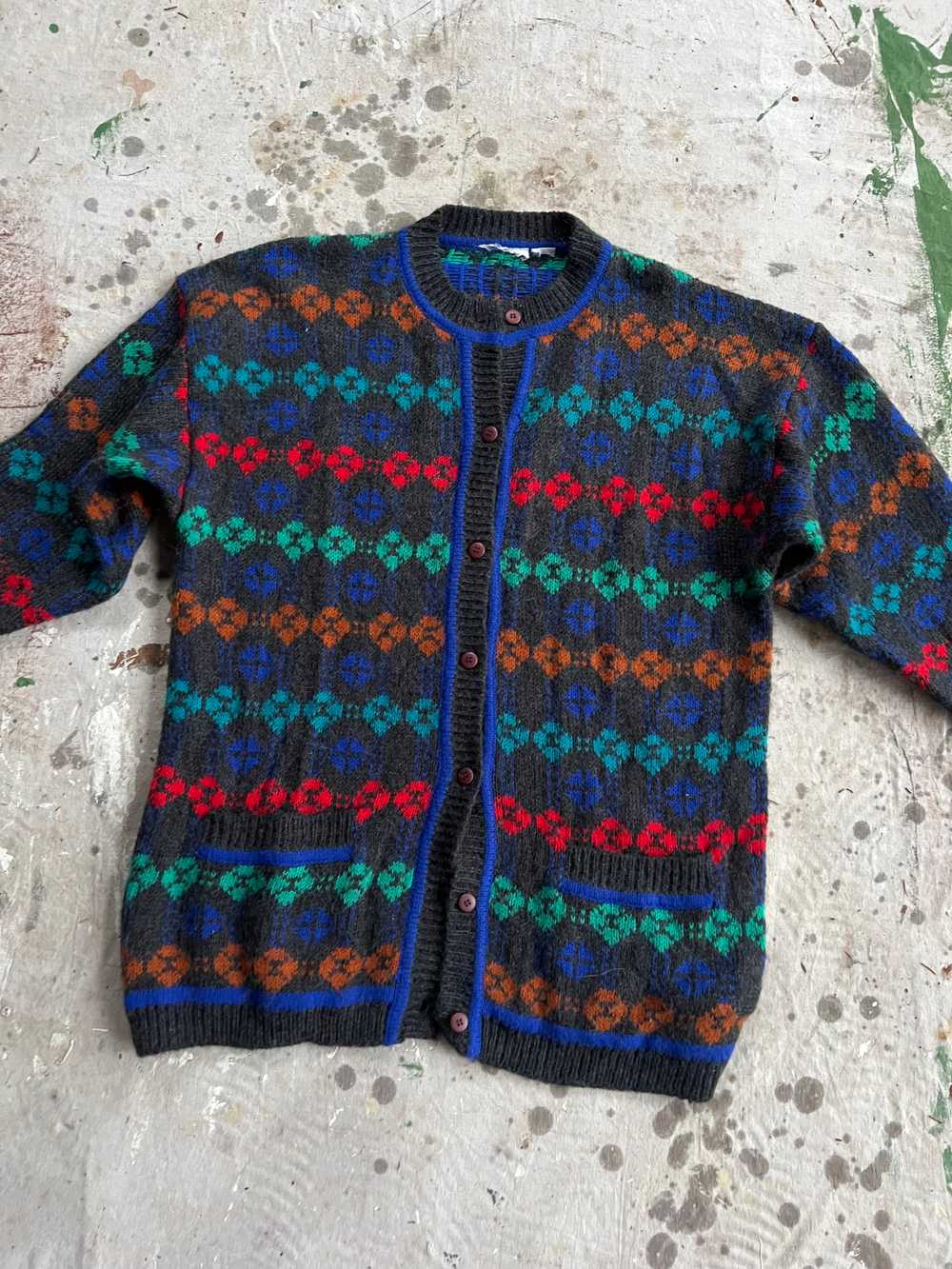 80’s wool cardigan with colorful motif - image 2