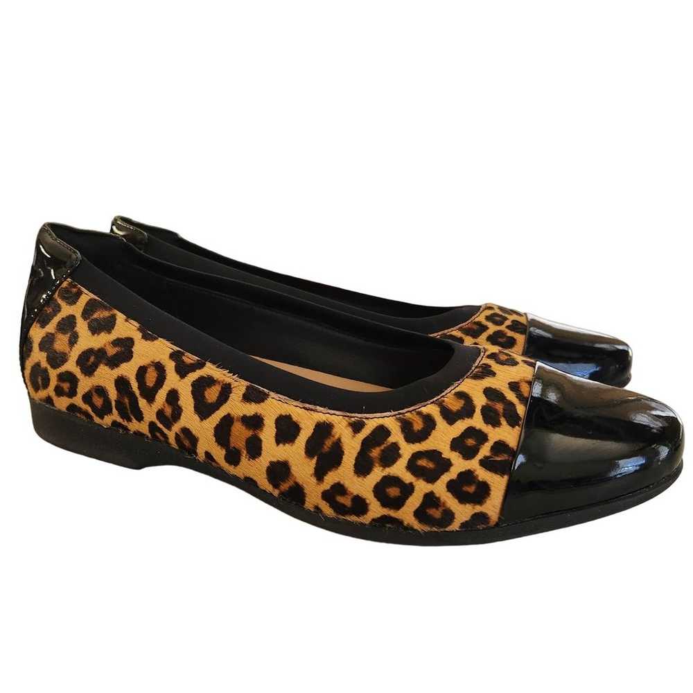 Clarks Women's Un Darcey Cap 2 Ballet Flat Leopar… - image 1