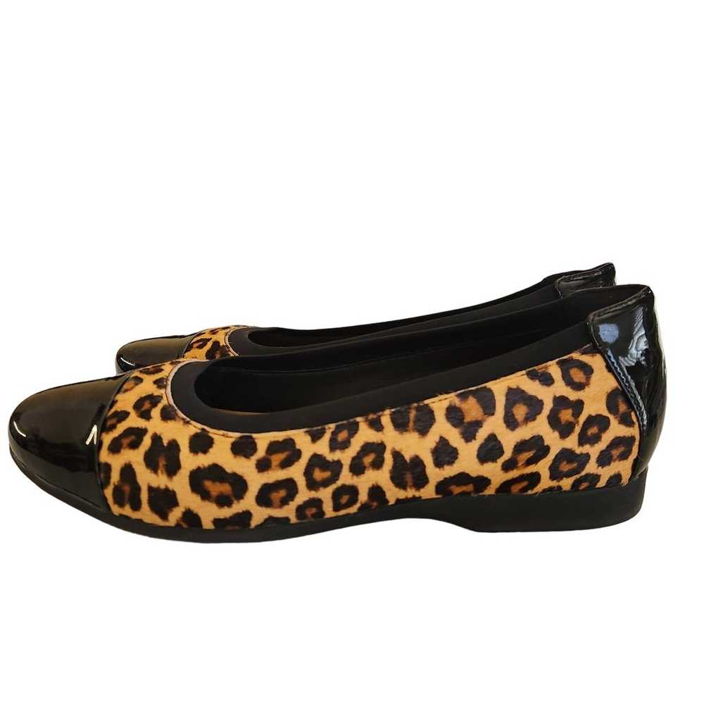 Clarks Women's Un Darcey Cap 2 Ballet Flat Leopar… - image 3