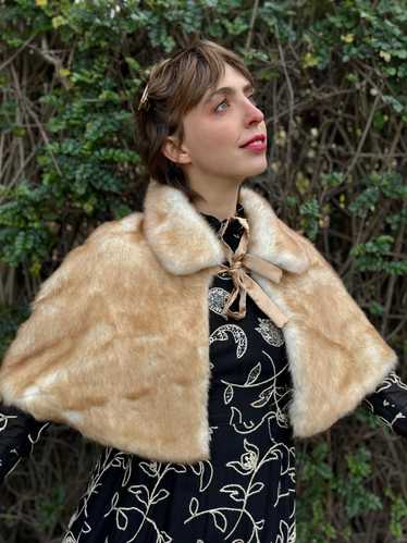 The Jane Capelet - Vintage 1960s faux fur capelet