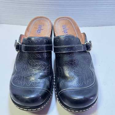 INDIGO by Clarks Black leather Mules SZ 7