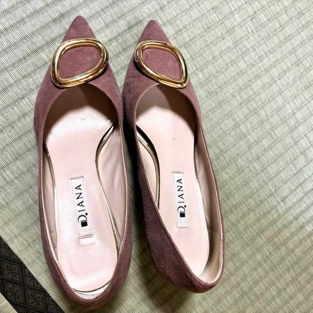 DIANA Suede Pumps with Buckle in Pink - image 3