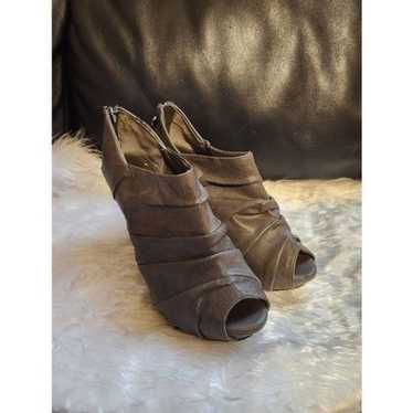 NWOT Simply Vera Wang 8.5 Grey Peep Toe 4" High H… - image 1