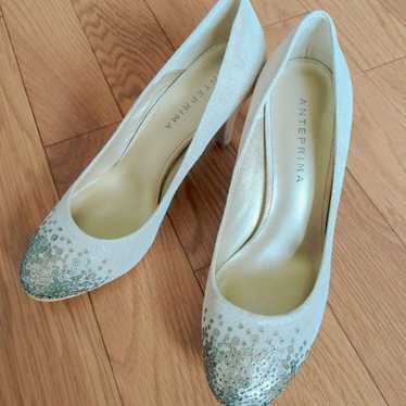 Excellent condition ANTEPRIMA sequin pumps Beige … - image 1