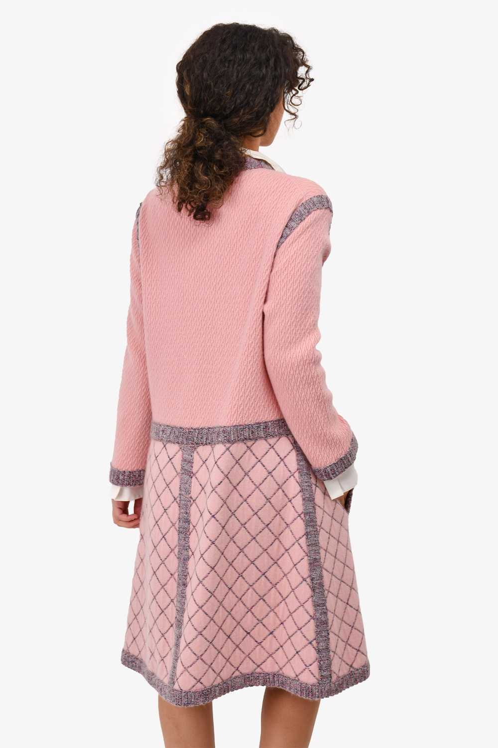 Pre-Loved Chanel™ F/W 2015 Pink/Purple Silk/Cashm… - image 4