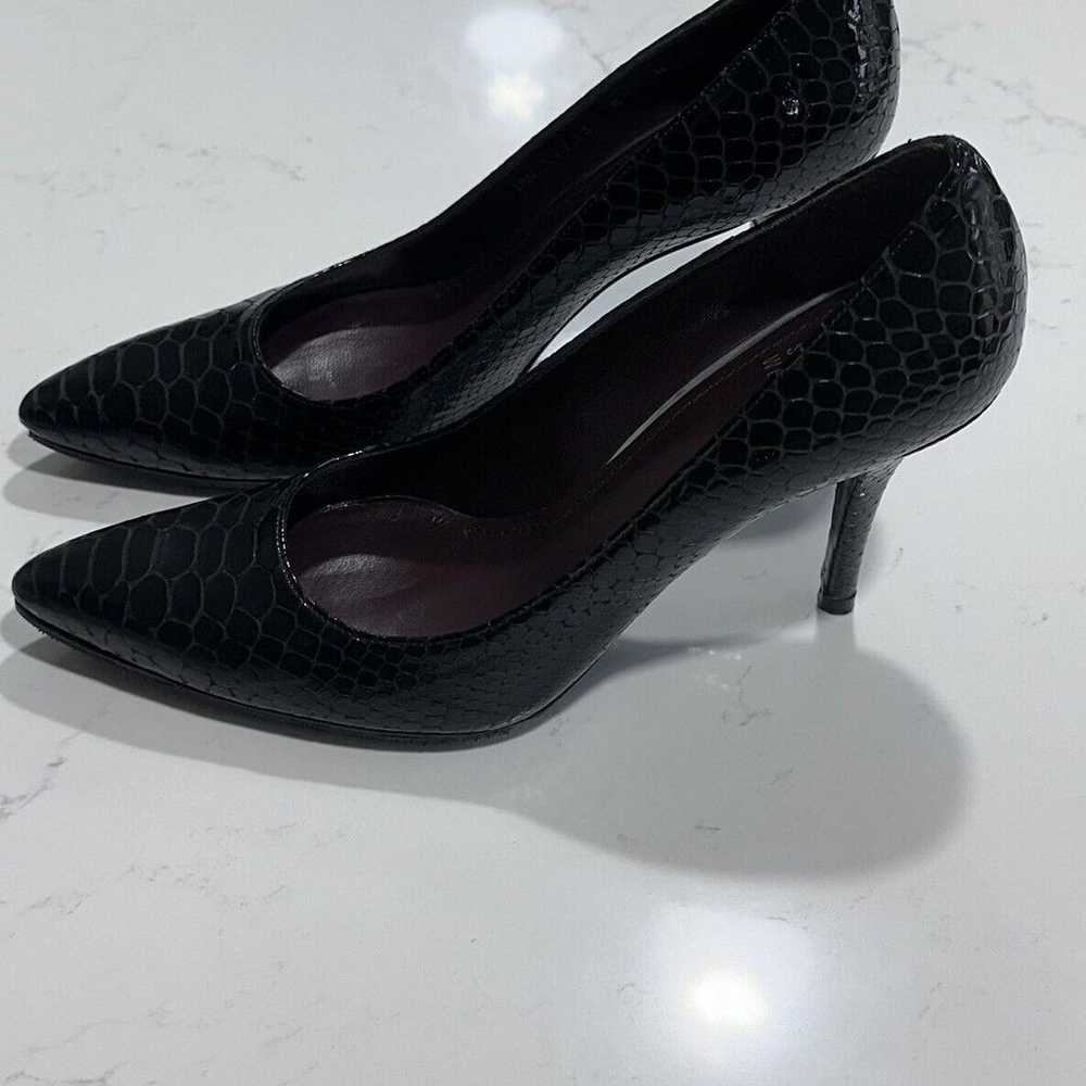 Stuart Weitzman Black Python Print Heel - Size 8 N - image 1