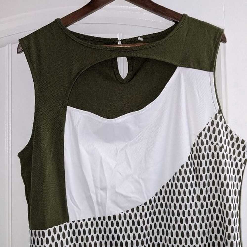 Green & White Sleeveless Womens Dress With Geomet… - image 3