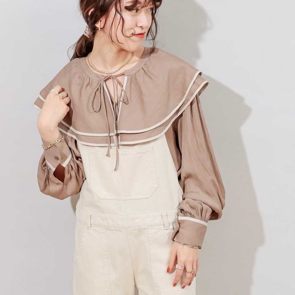 Discoat ruffled collar blouse with contrasting pi… - image 3