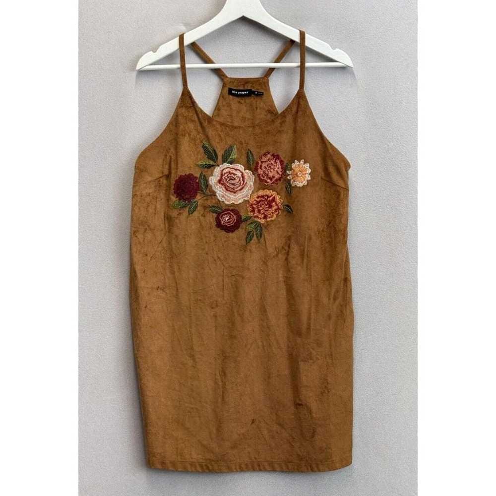 BLU PEPPER Women's Sz Medium Brown Suede Embroide… - image 1