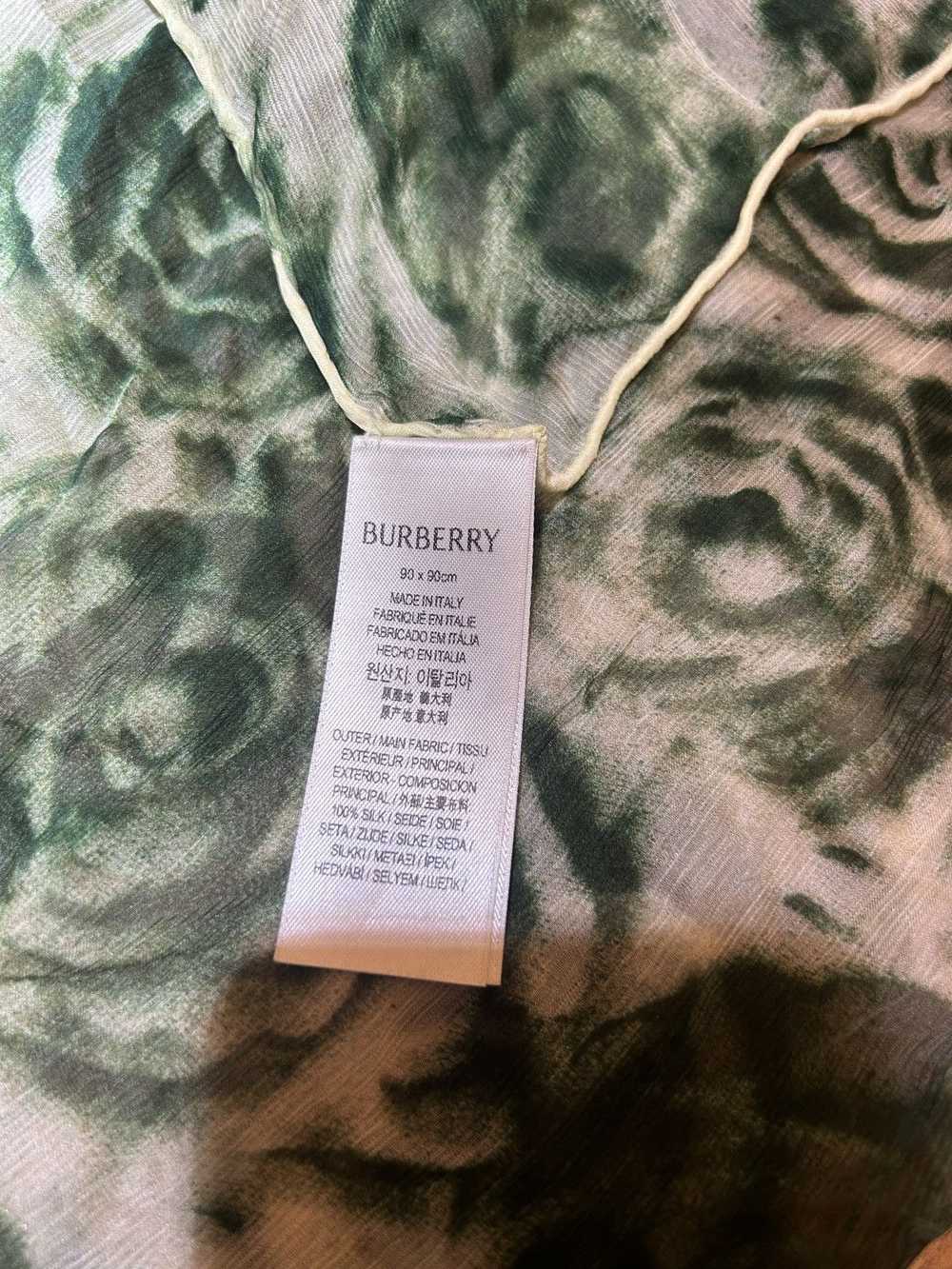 Burberry Rose pattern silk scarf - Green/White - image 4