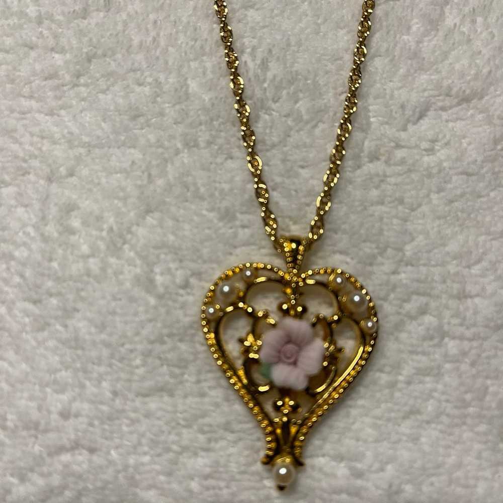 Vintage Avon Necklace Chain Golden Tone 28” Heart… - image 2