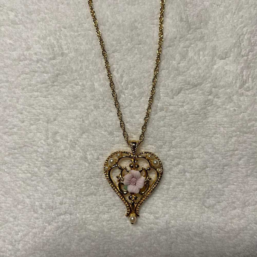 Vintage Avon Necklace Chain Golden Tone 28” Heart… - image 5