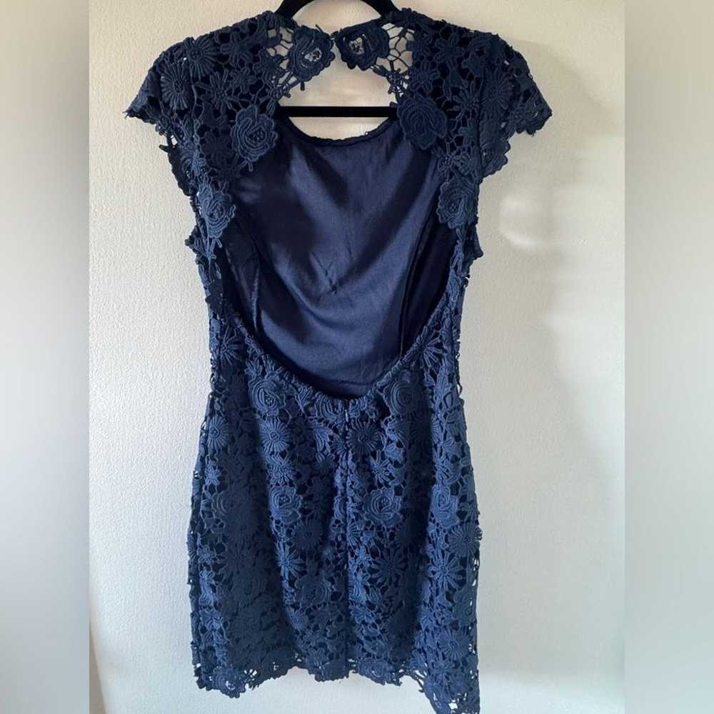 LULUS Hidden Talent Navy Floral Lace Backless Cap… - image 9