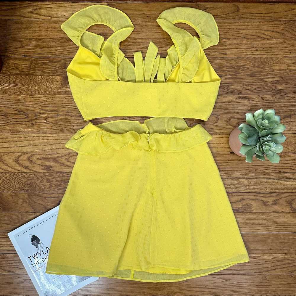 Privacy Please Yellow Ruffle Two Piece Textured D… - image 7