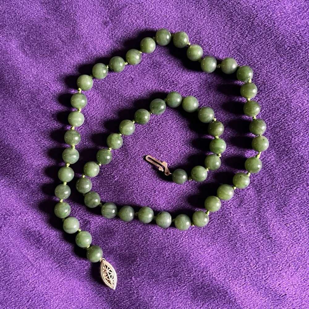 Vintage 1980s authentic Green jade beaded necklac… - image 4