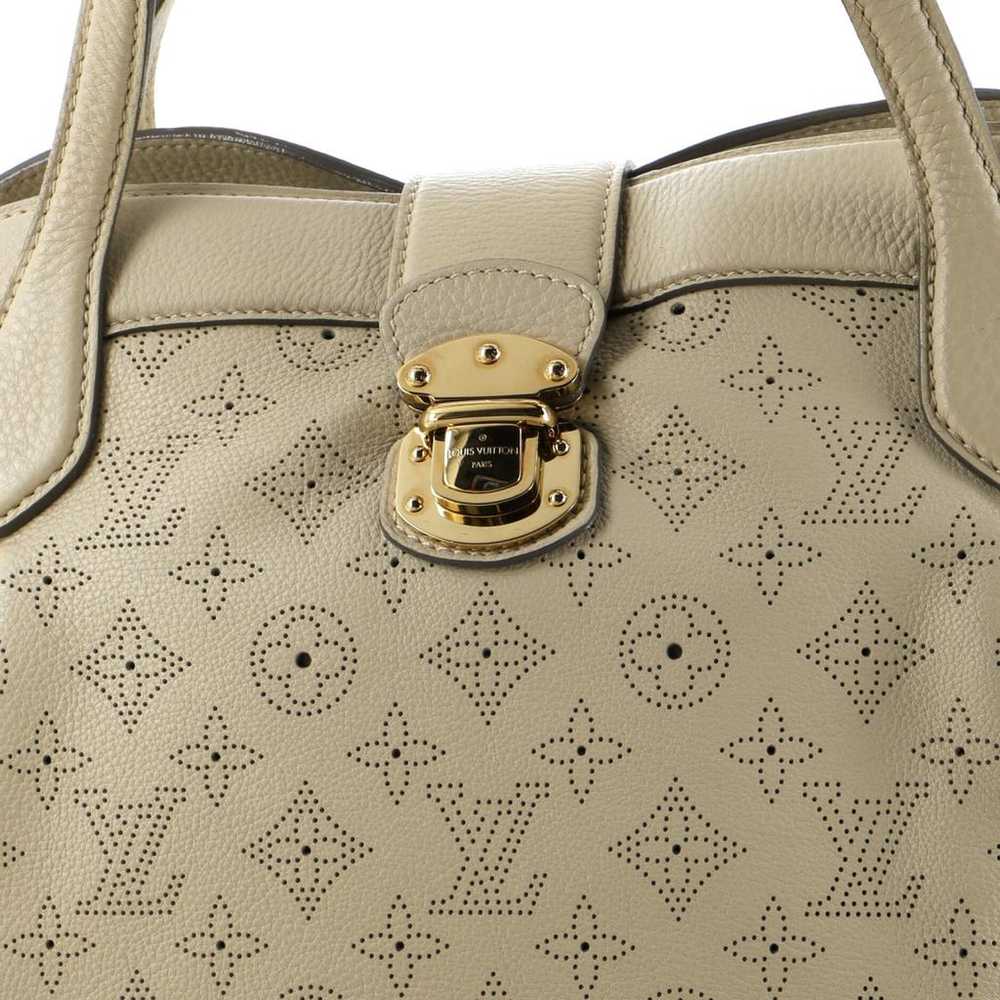 Louis Vuitton Leather tote - image 7