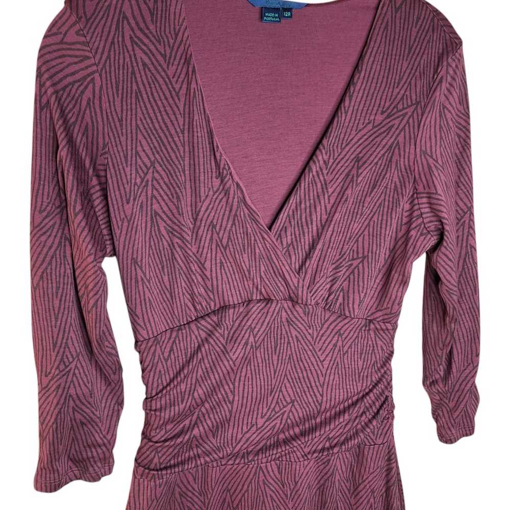 Boden Womens geometric stripe maroon v neck faux … - image 3