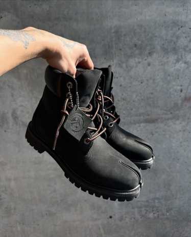 ESENES WORLDWIDE × Timberland Black Tabi Timbs