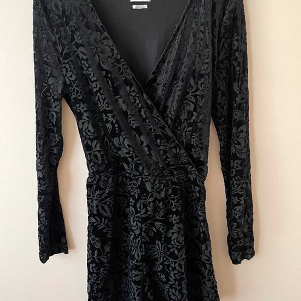 Anthropologie Velvet Burnout Romper, Black Versat… - image 5