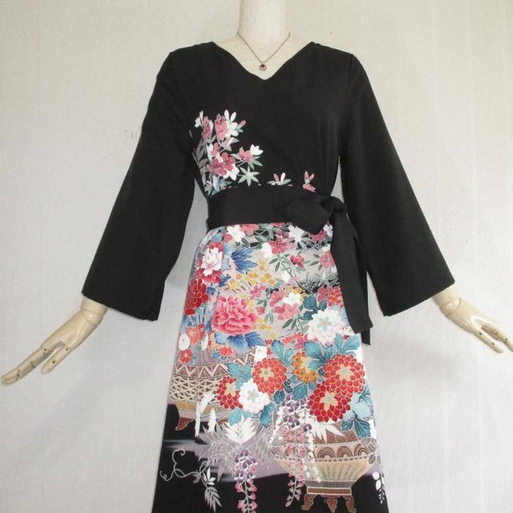 This is a V-neck kimono remade dress from a black… - image 2