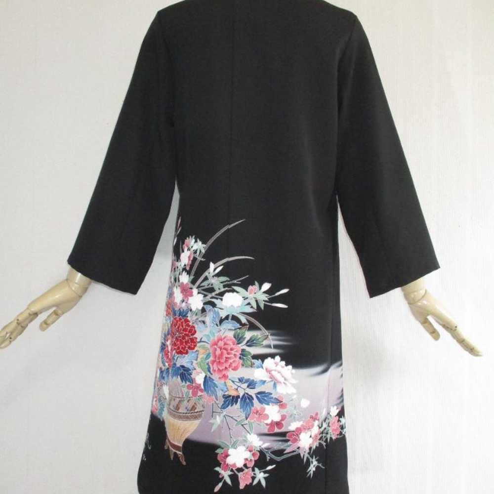 This is a V-neck kimono remade dress from a black… - image 5