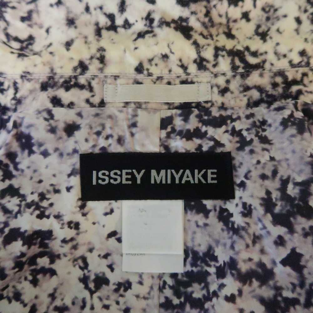 Issey Miyake ISSEY MIYAKE Size M Beige Marble Pri… - image 8