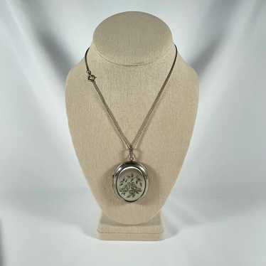 Etched Silver Tone Oversized Locket/Necklace W/Fin