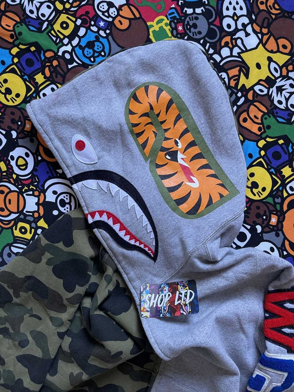 Bape A Bathing Ape Grey/Green Camo Split Shark Ho… - image 5