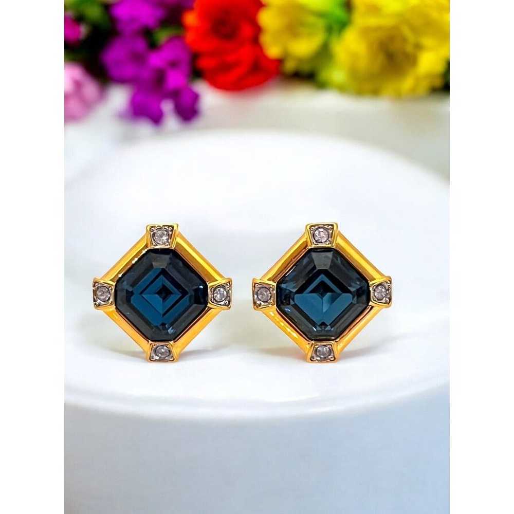 Vintage Earrings Gold Tone Clip On Blue Faceted G… - image 1