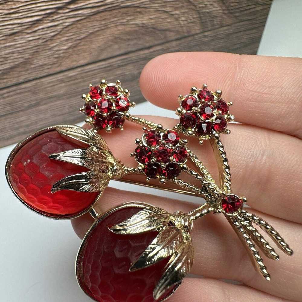 Sarah Coventry Red Rhinestone Strawberry Fruit Br… - image 8