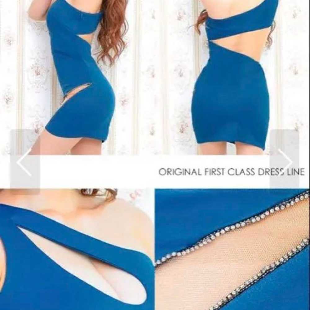 ANGEL R Blue One-Shoulder Cutout Dress - image 6