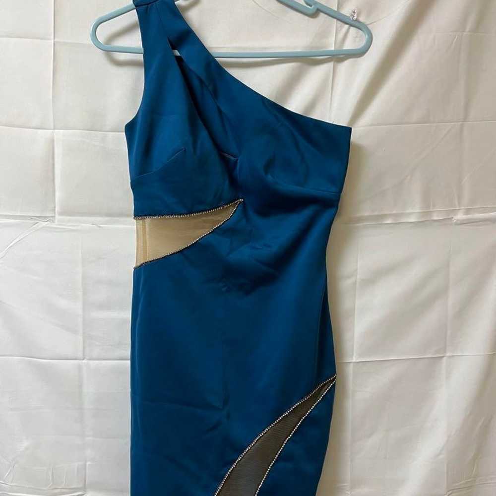 ANGEL R Blue One-Shoulder Cutout Dress - image 8