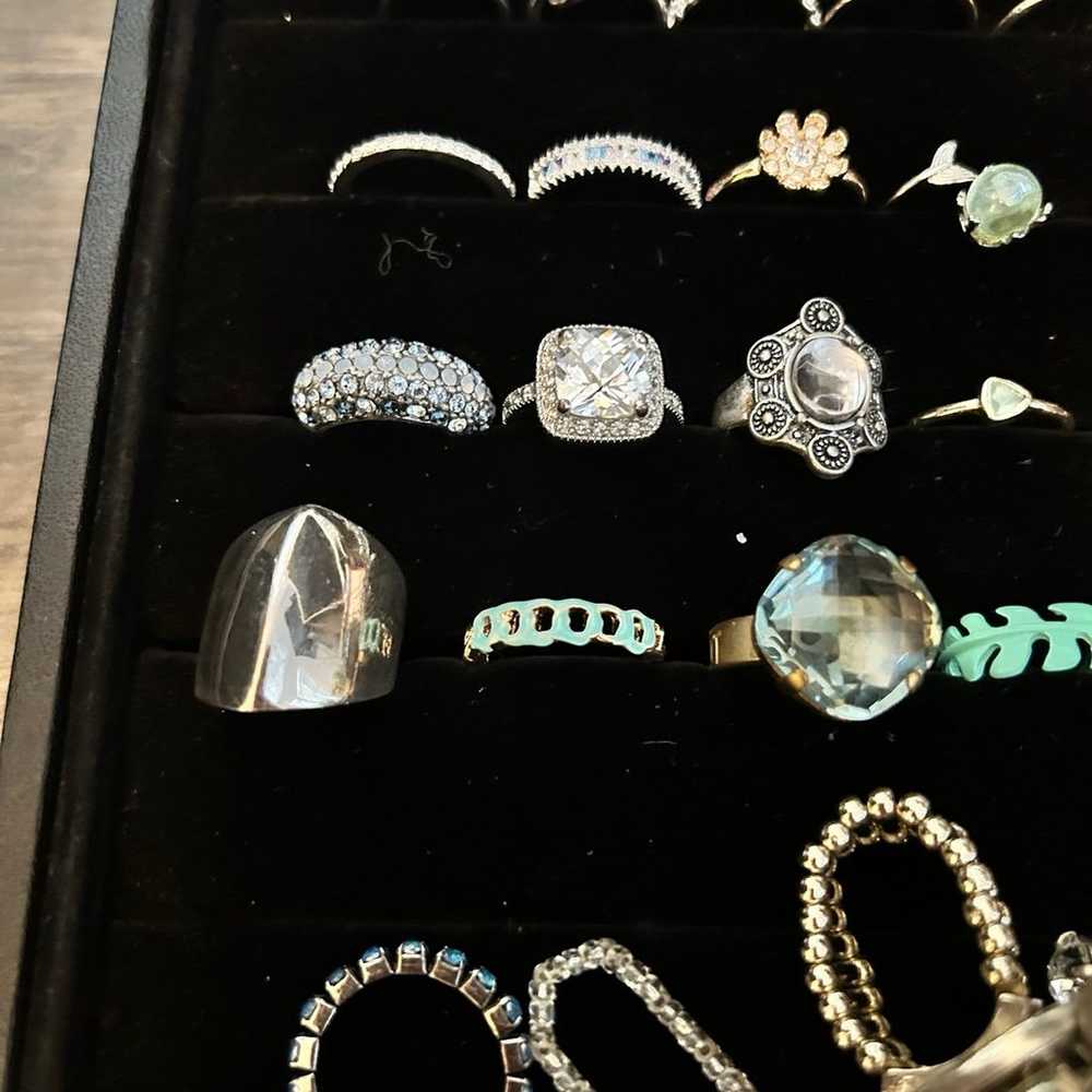 Huge lot of Fashion / Costume / Cocktail Rings  o… - image 5